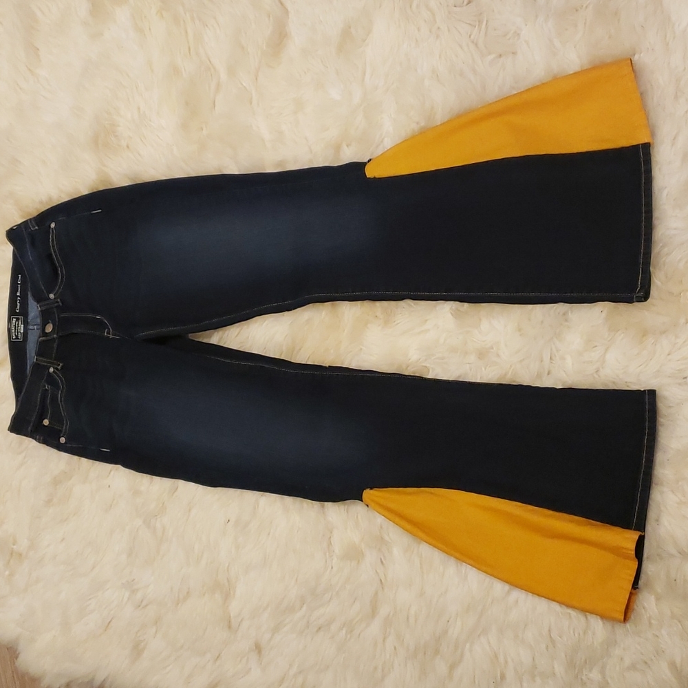 Levi Strauss Curvy Boot Cut Jeans
